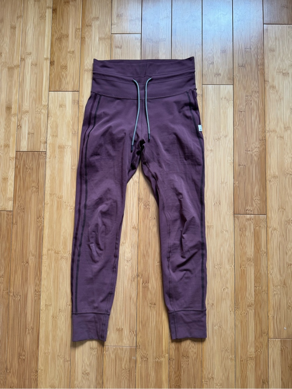 Vuori Plum Drawstring Leggings